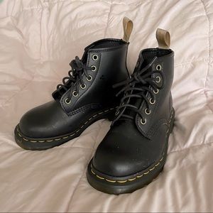 Dr. Martens Vegan 101 Felix Ankle Boots